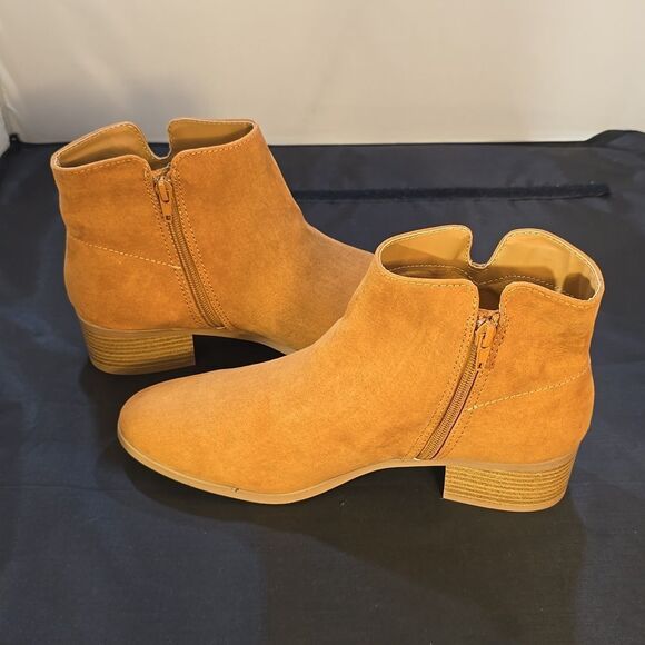 BRAND NEW QUPID WOMEN'S SLIP-ON ALMOND TOE ANKLE BOOT - Picture 6 of 14
